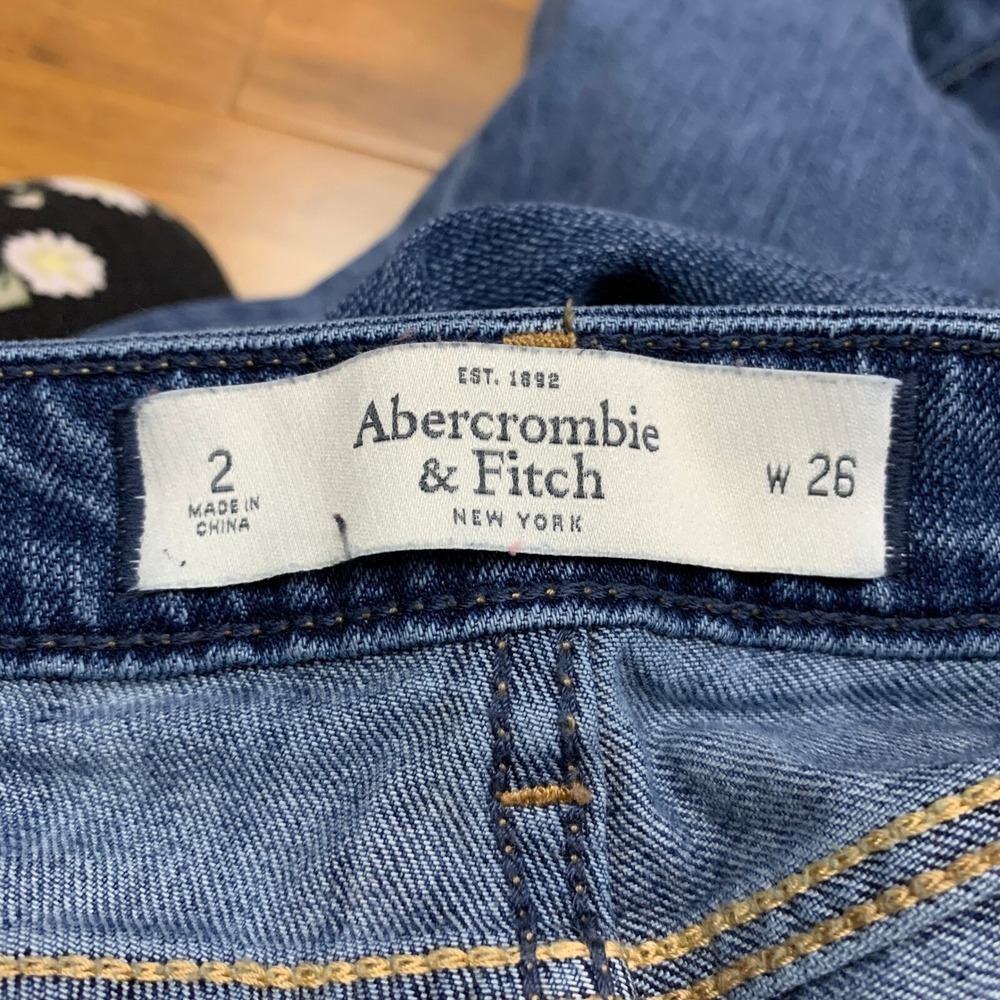 Abercrombie‎ & Fitch Distressed Denim Jeans Womens 2 Embellished Pockets Skinny - Picture 6 of 7